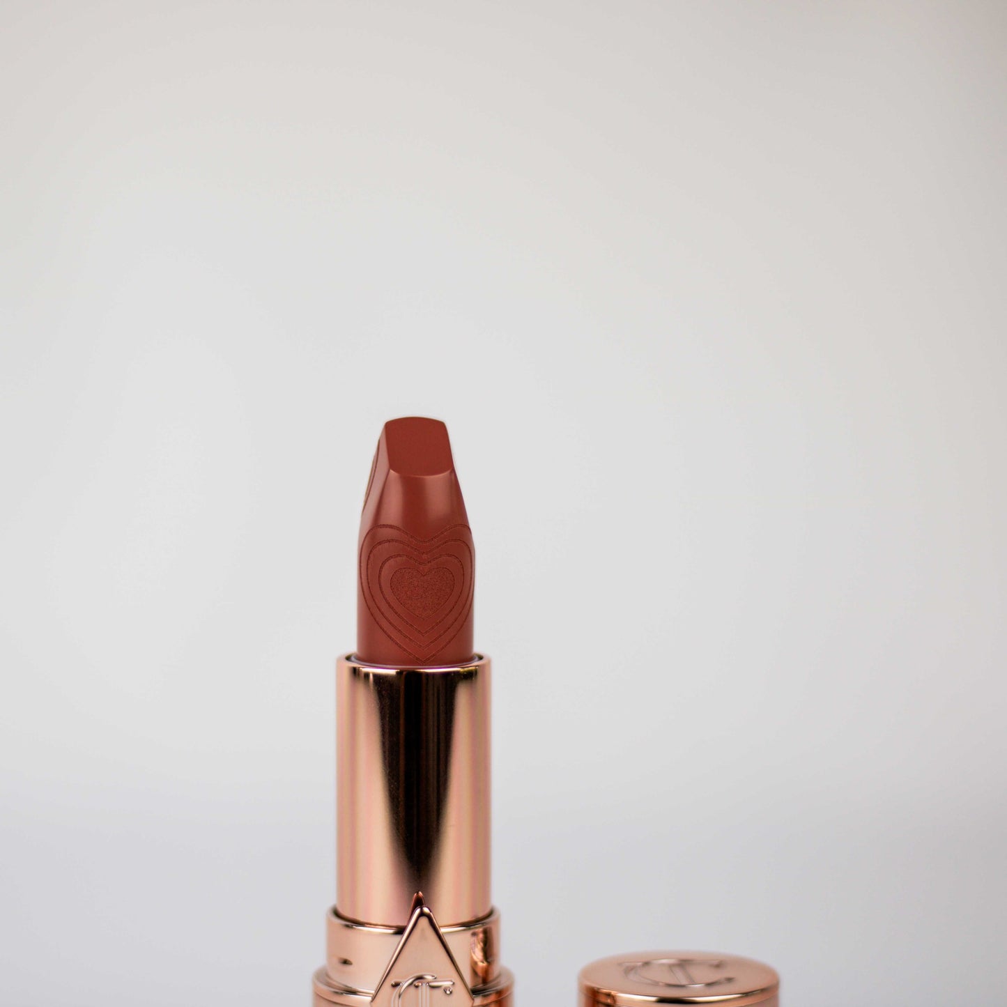 Charlotte Tilbury K.i.s.s.i.n.g Lipstick Nude Romance - Limited edition