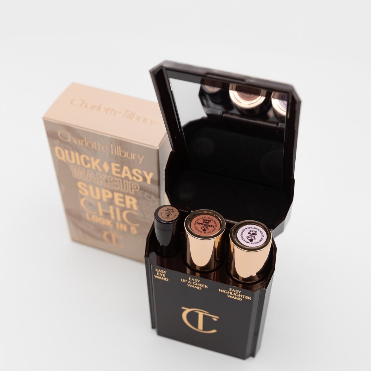 Charlotte Tilbury Quick and Easy Make up kit Super Chic Look in 5