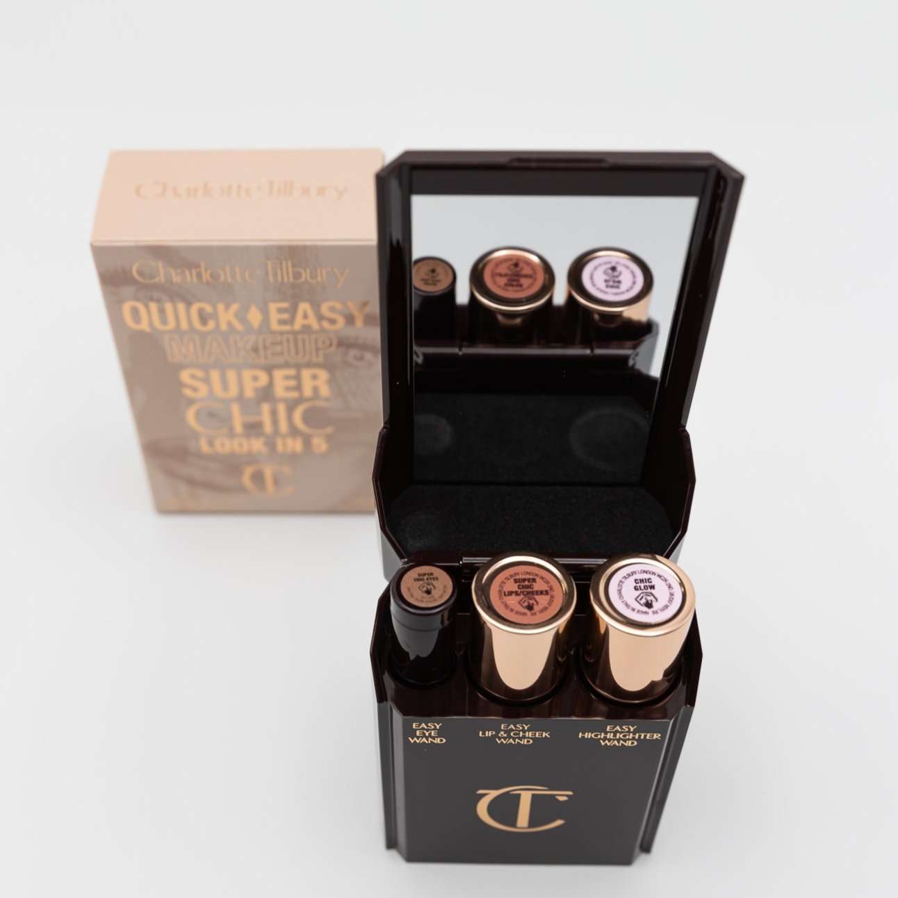 Charlotte Tilbury Quick and Easy Make up kit Super Chic Look in 5