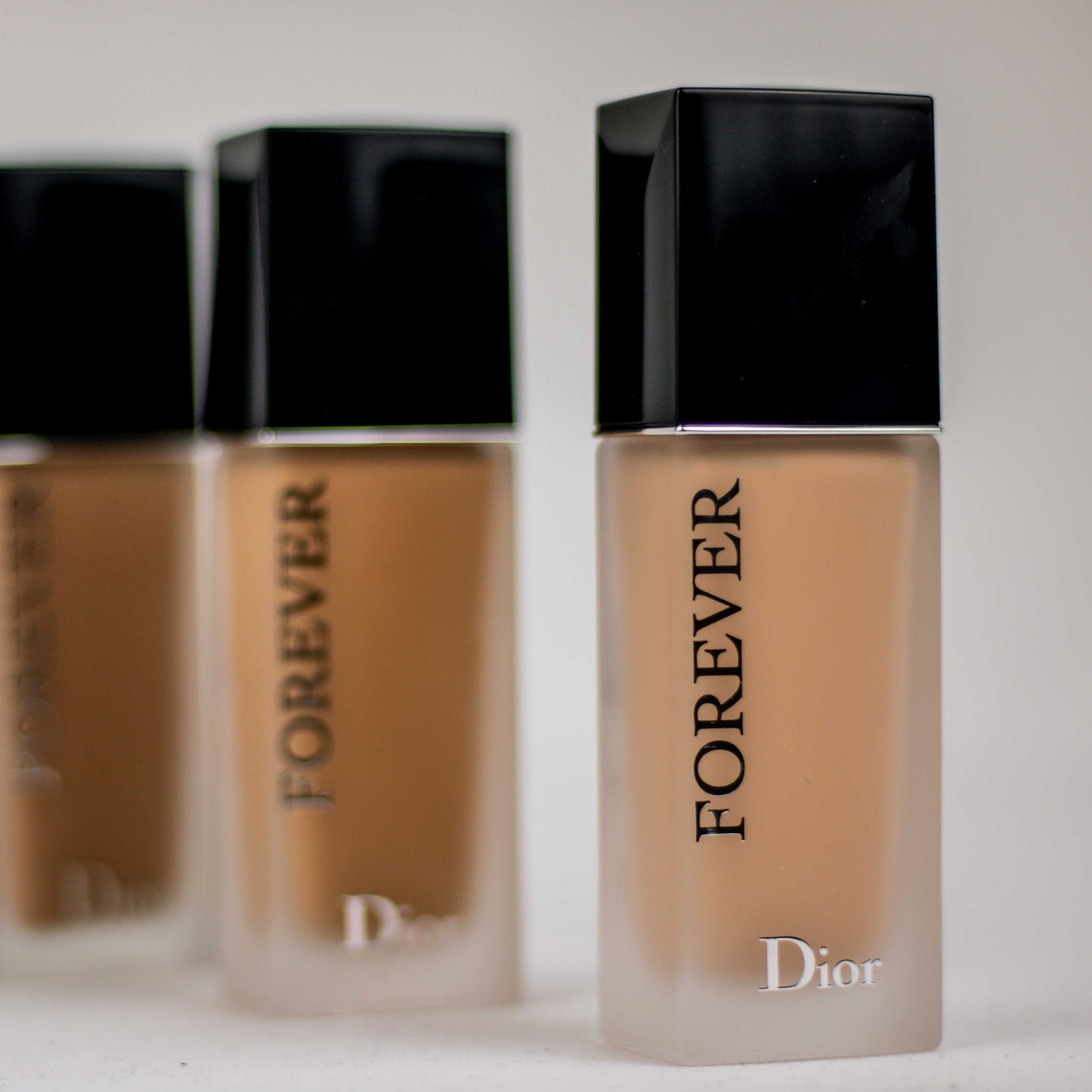 Dior Forever 24H Wear High Perfection skin caring foundation