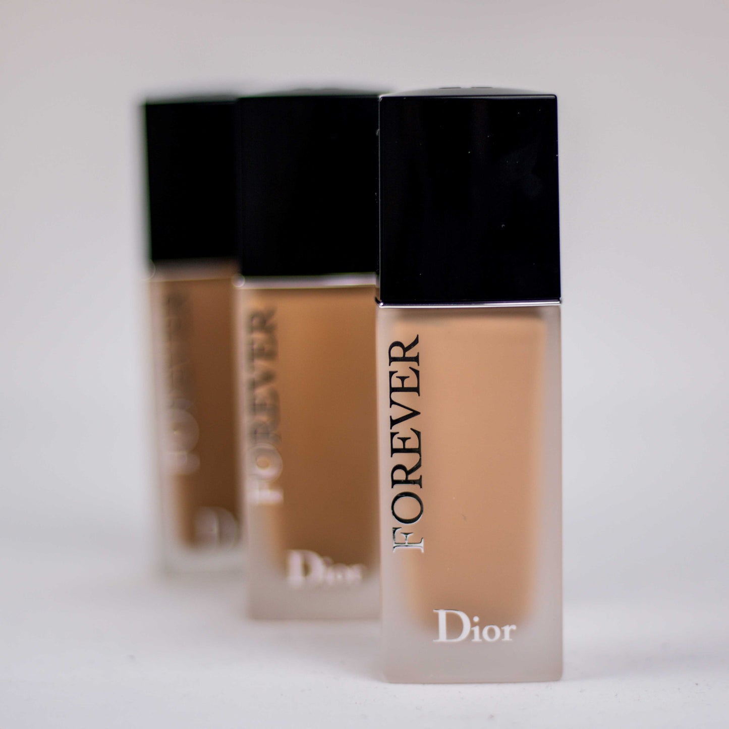 Dior Forever 24H Wear High Perfection skin caring foundation