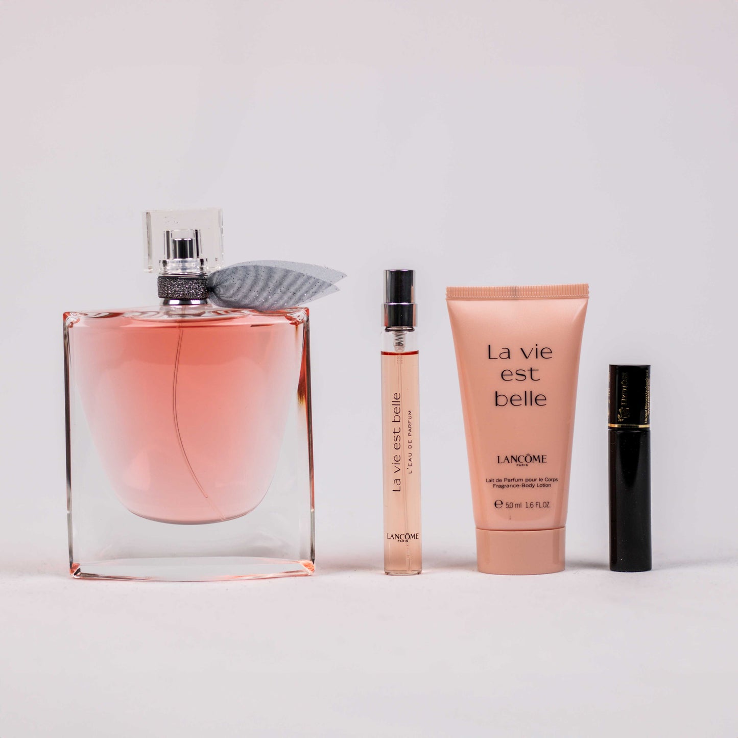 Lancôme Giftset La vie est Belle 100 ML Eau de parfum, 50 ML Body lotion, 10 ML Eau de parfum & 2 ML Hypnose Mascara