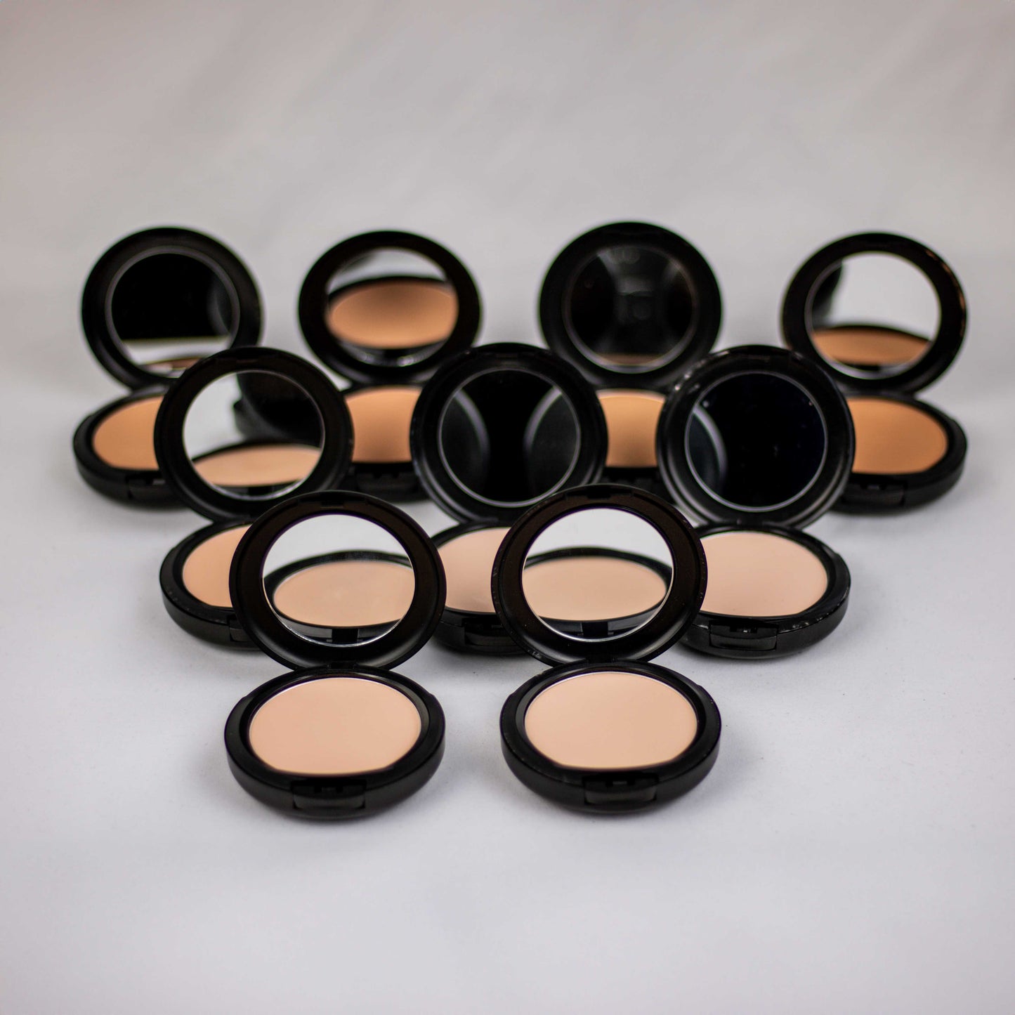 MAC Studio Fix Powder plus foundation