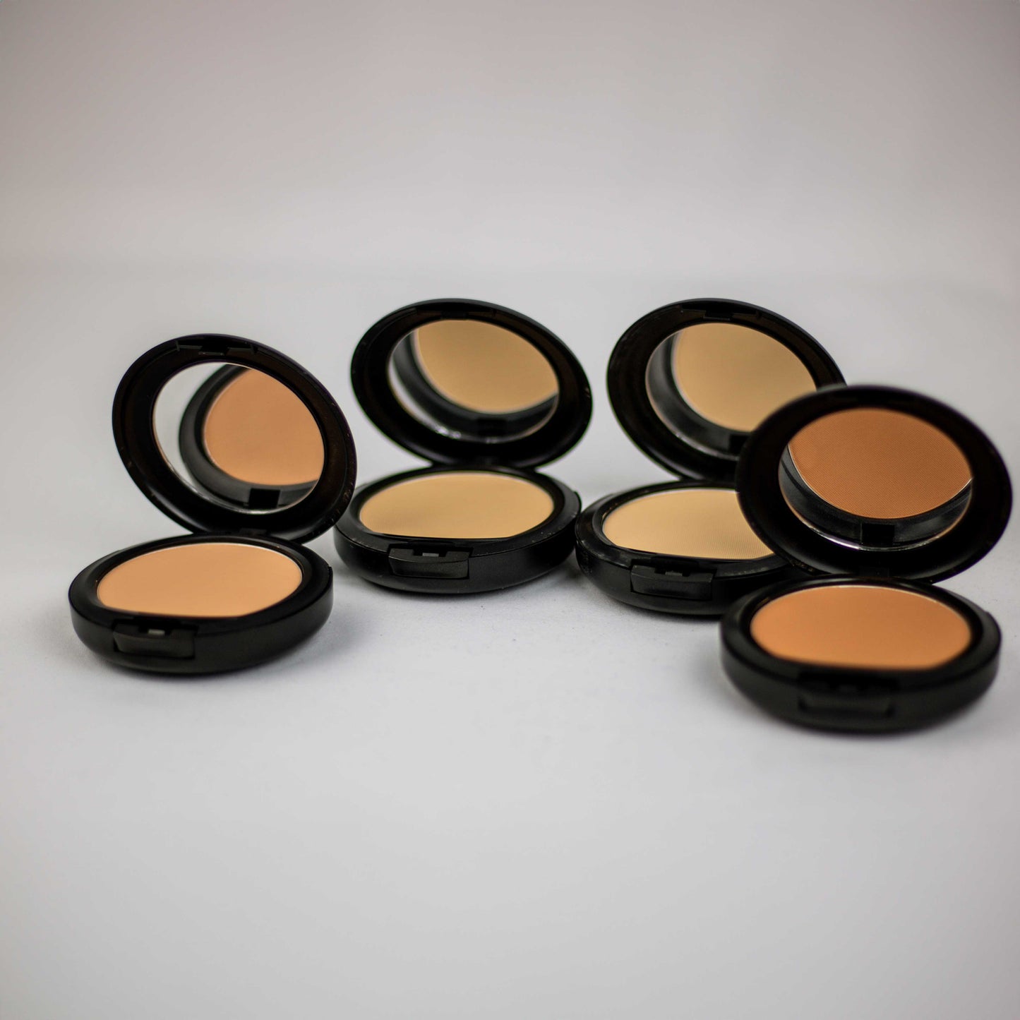 MAC Studio Fix Powder plus foundation
