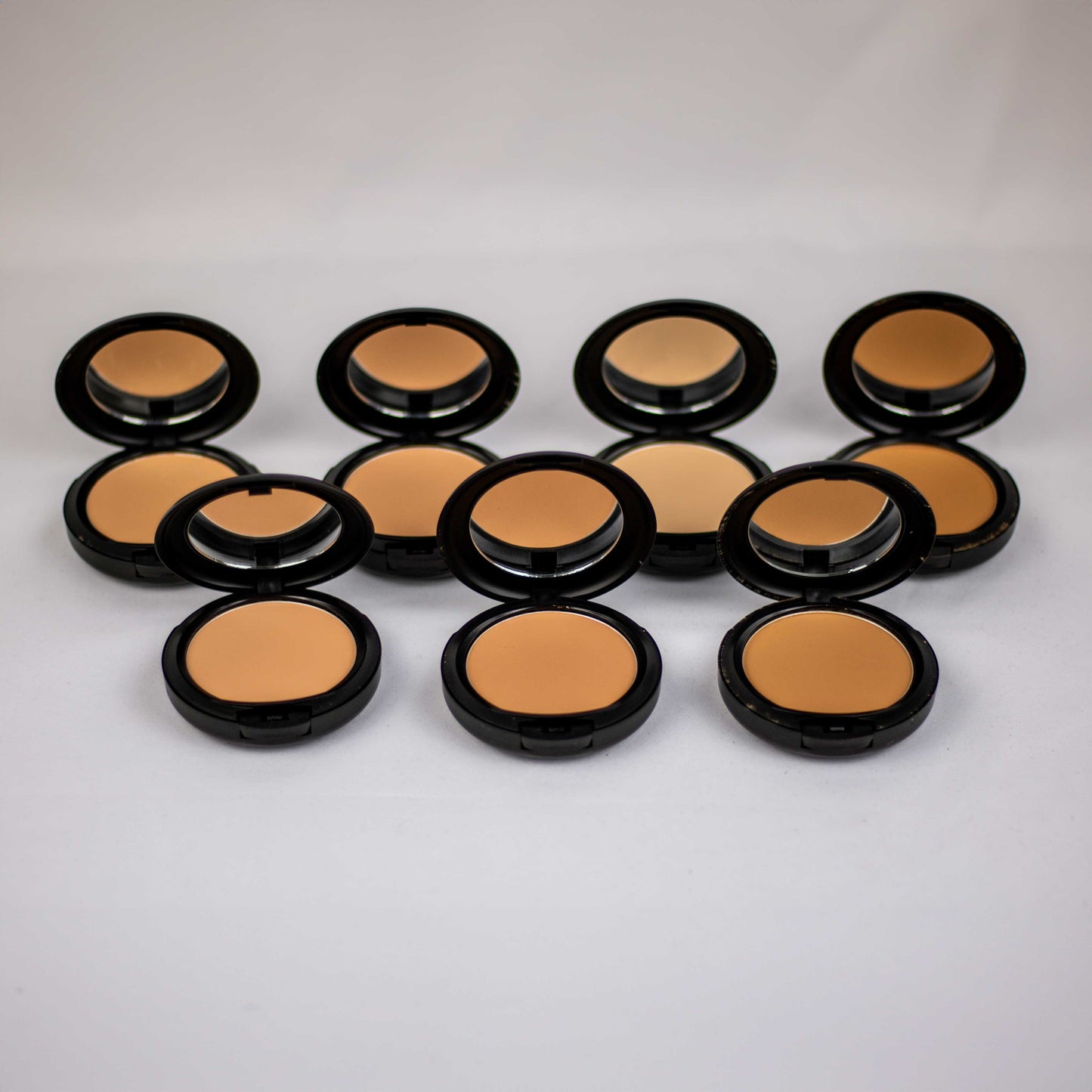 MAC Studio Fix Powder plus foundation