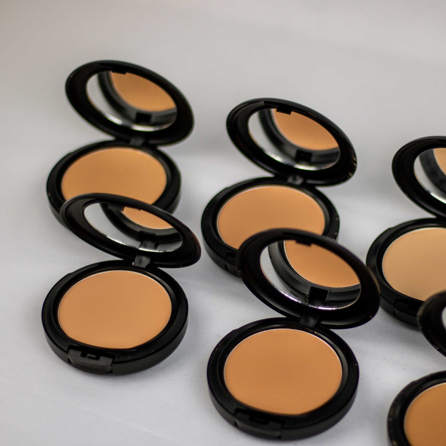 MAC Studio Fix Powder plus foundation