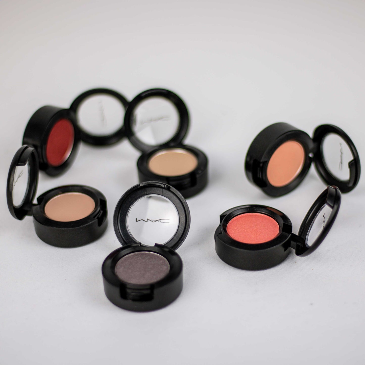 MAC Veluxe Pearl Eyeshadow - Pearled Earth