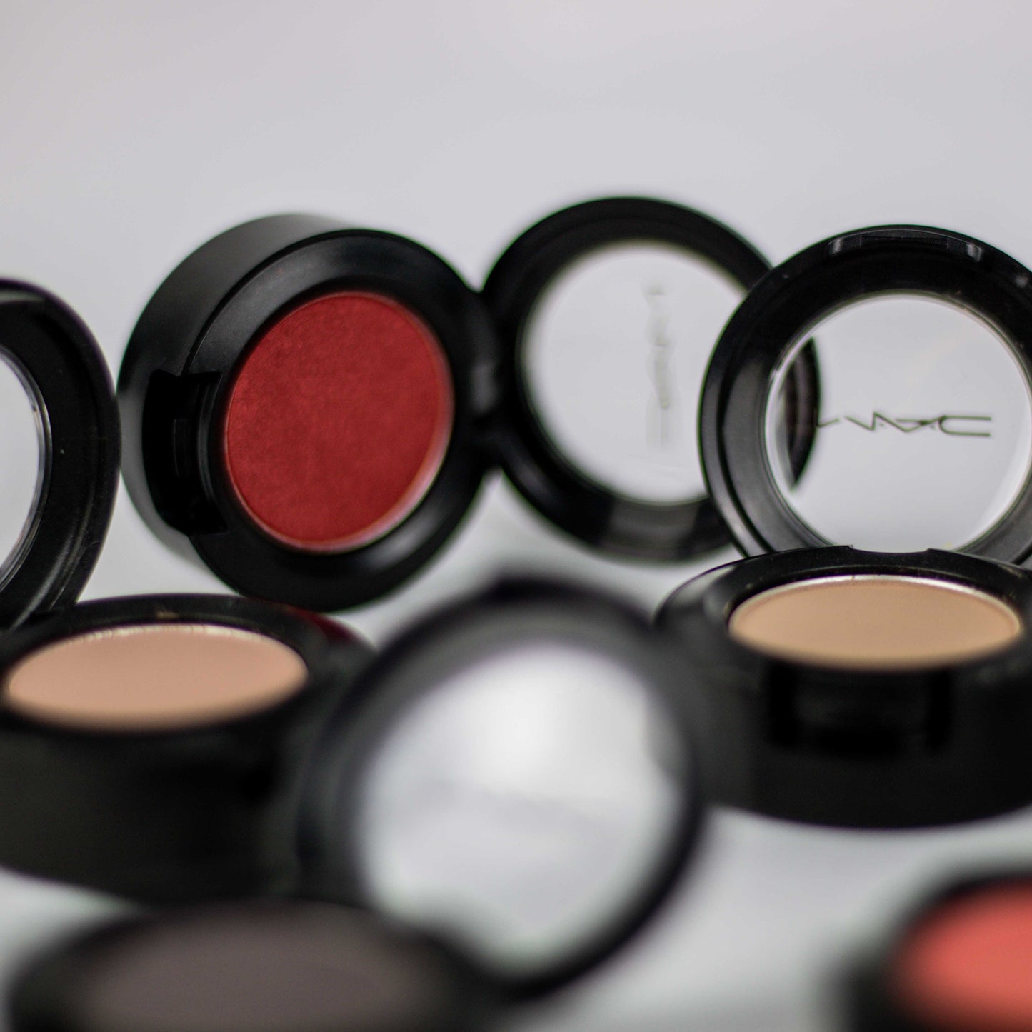 MAC Veluxe Pearl Eyeshadow - Pearled Earth
