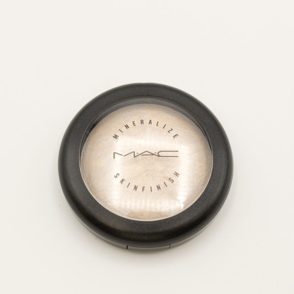 MAC Mineralize Skinfinish - Lightscapade