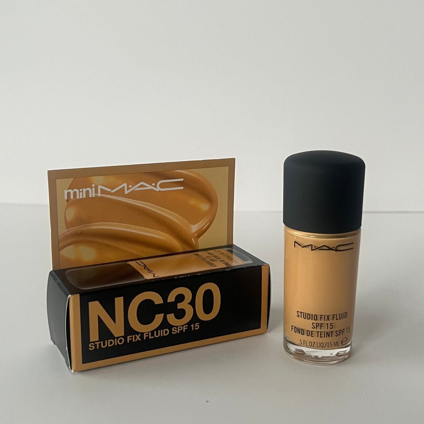 MAC Studio Fix Fluid Foundaton Mini SPF 15 - NC30 - oude formule