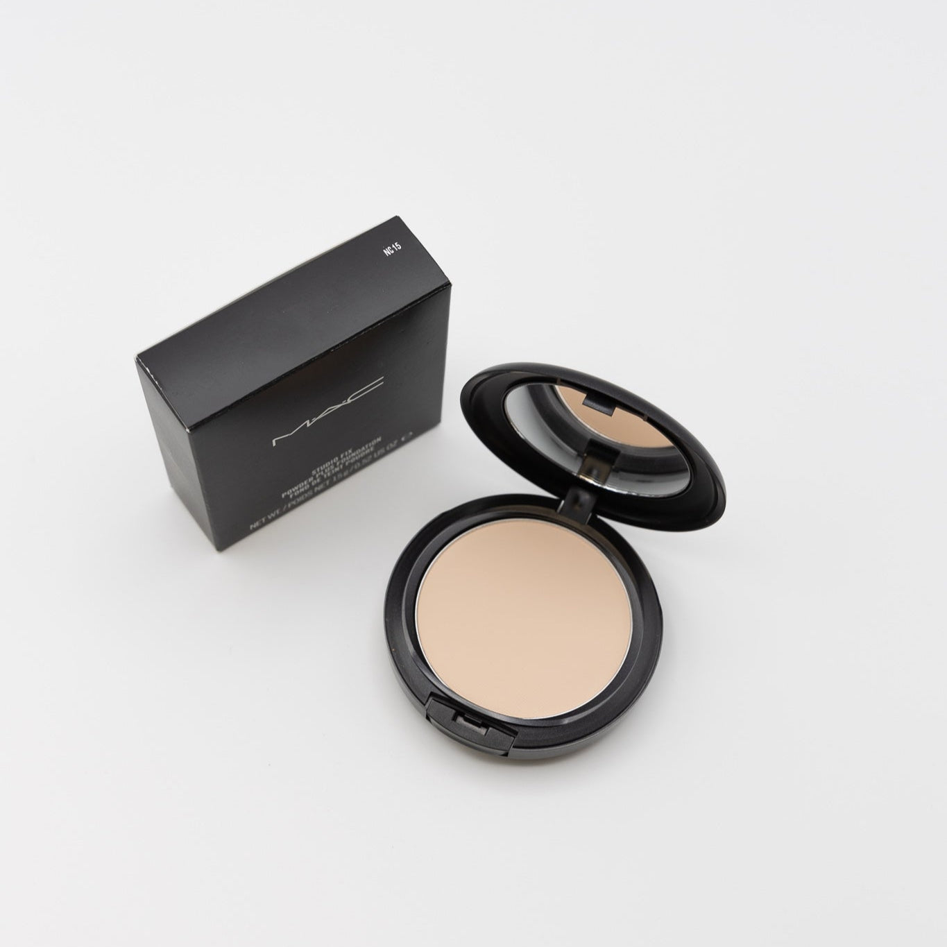 MAC Studio Fix Powder Plus Foundation NC15
