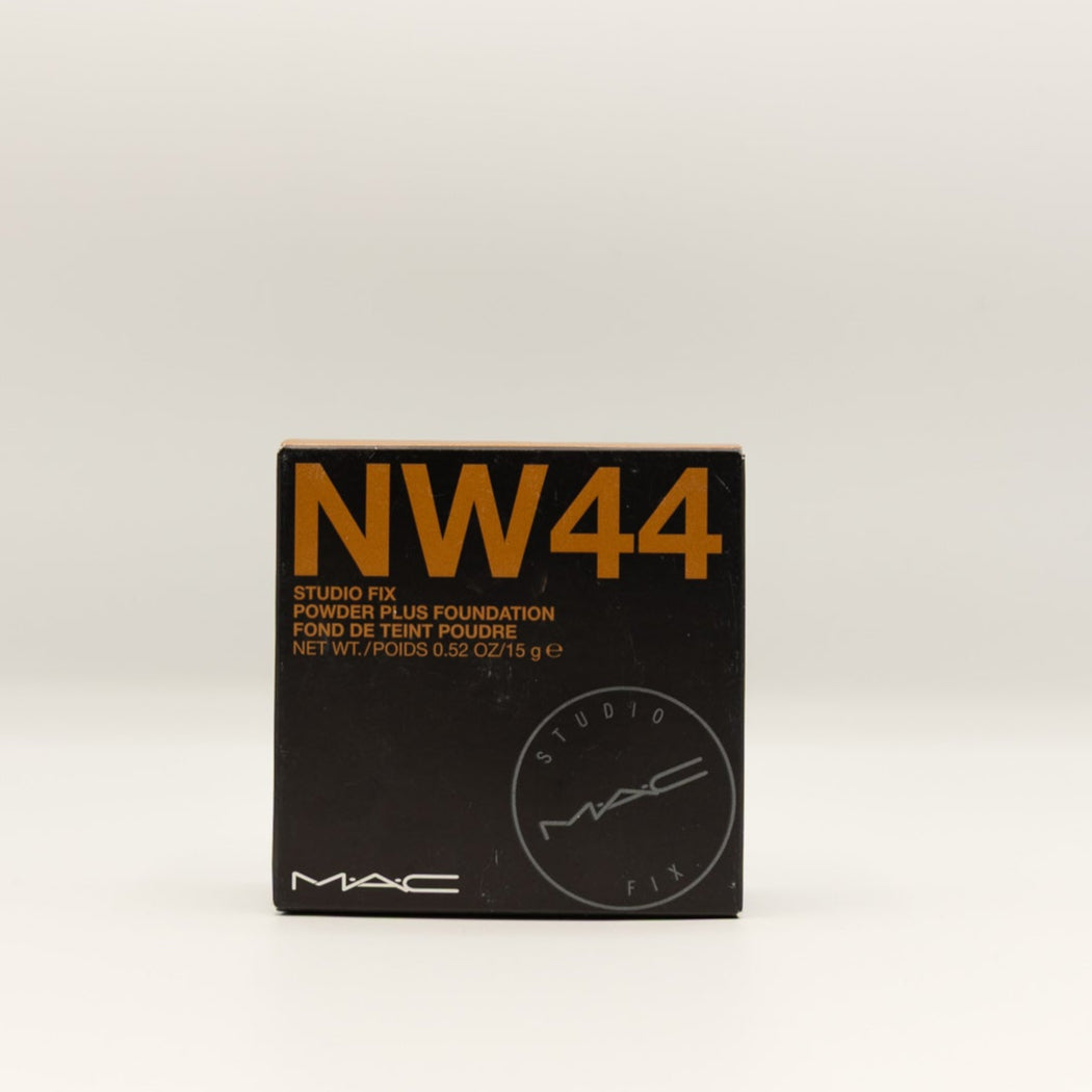 MAC Studio Fix Powder Plus Foundation NW 44
