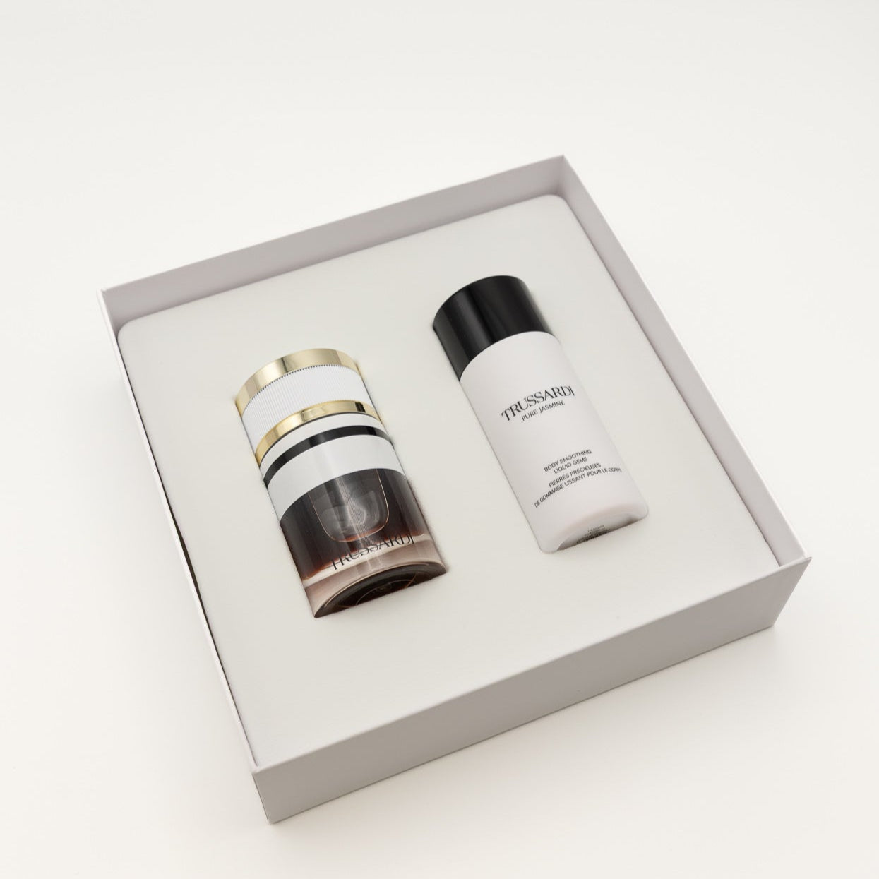 Trussardi Pure Jasmin Giftset 60 ML Eau de Parfum & 125 ML Bodyscrub
