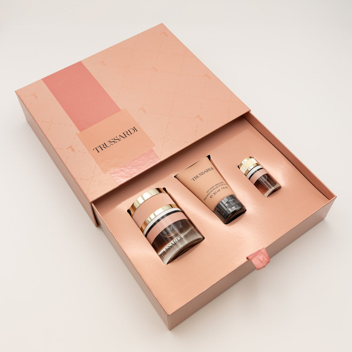 Trussardi Trussardi Giftset 30 ML Eau de Parfum, 7 ML Travelspray & 30 ML Bodylotion