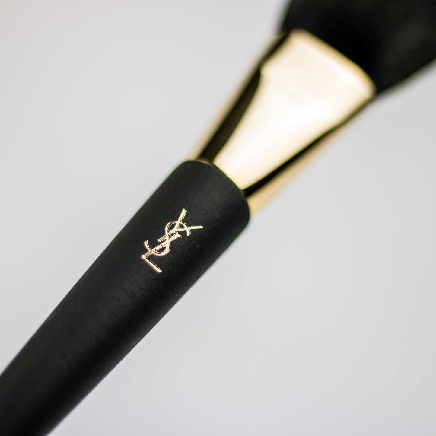 Yves Saint Laurent Blush Brush - 05