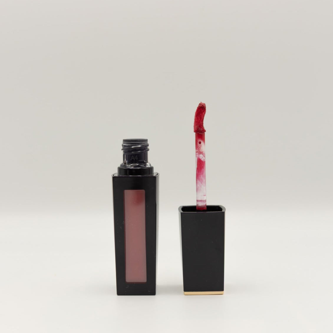 Estée Lauder Pure Color Envy Liquid Lip Potion Lipstick 250 Quiet Riot