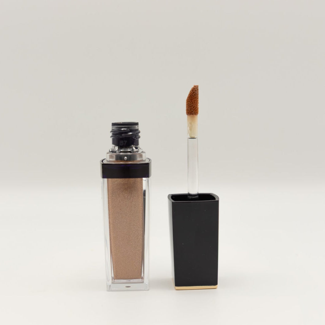 Estée Lauder Pure Color Envy Paint On Liquid Paint On Lipstick 108 Gold Dipped