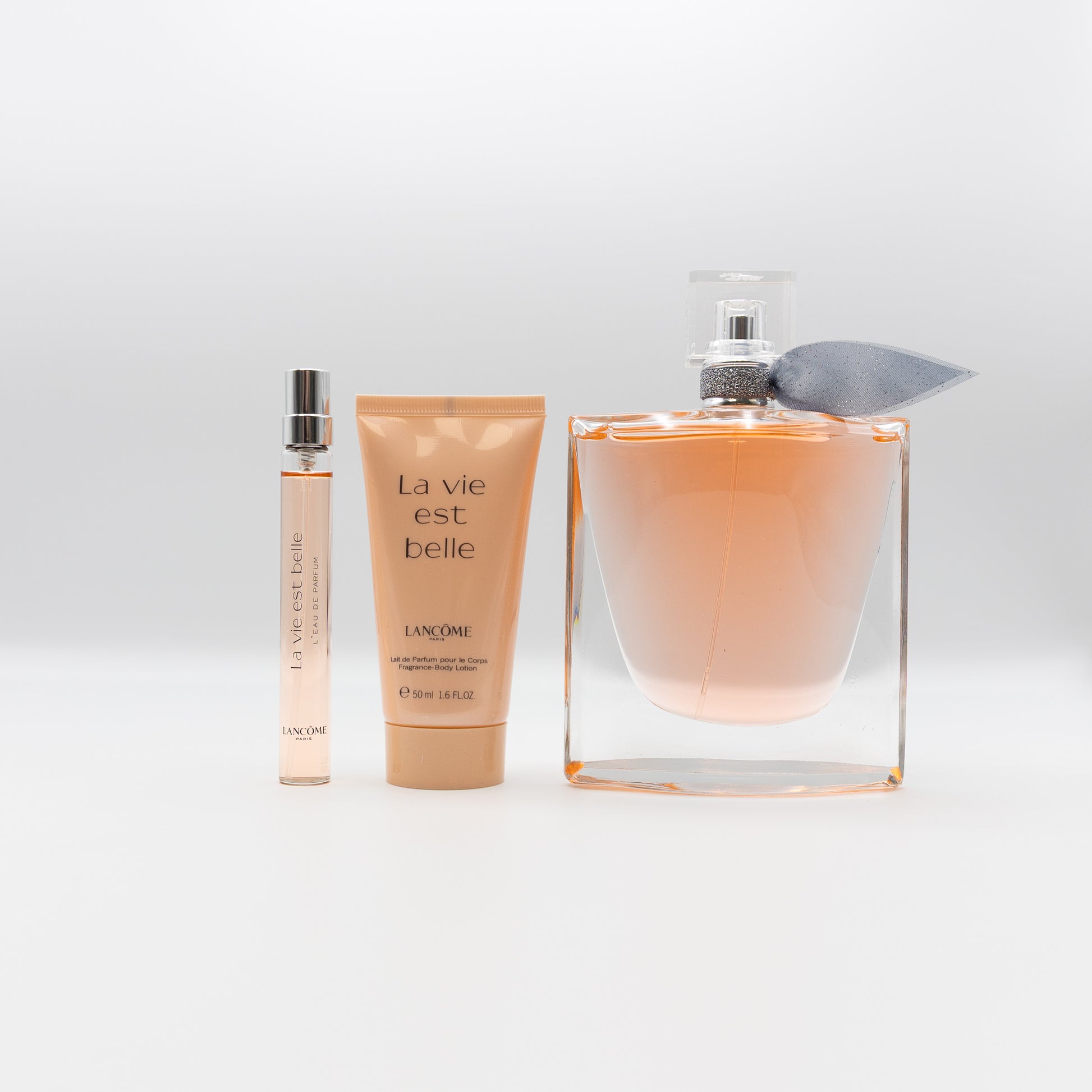 Lancome La vie est Belle Giftset 100 ML Eau de Parfum, 10 ML Eau de parfum & 50 ML Bodylotion