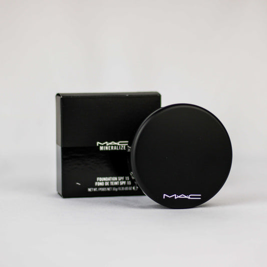 MAC Mineralize Foundation NC40 SPF15