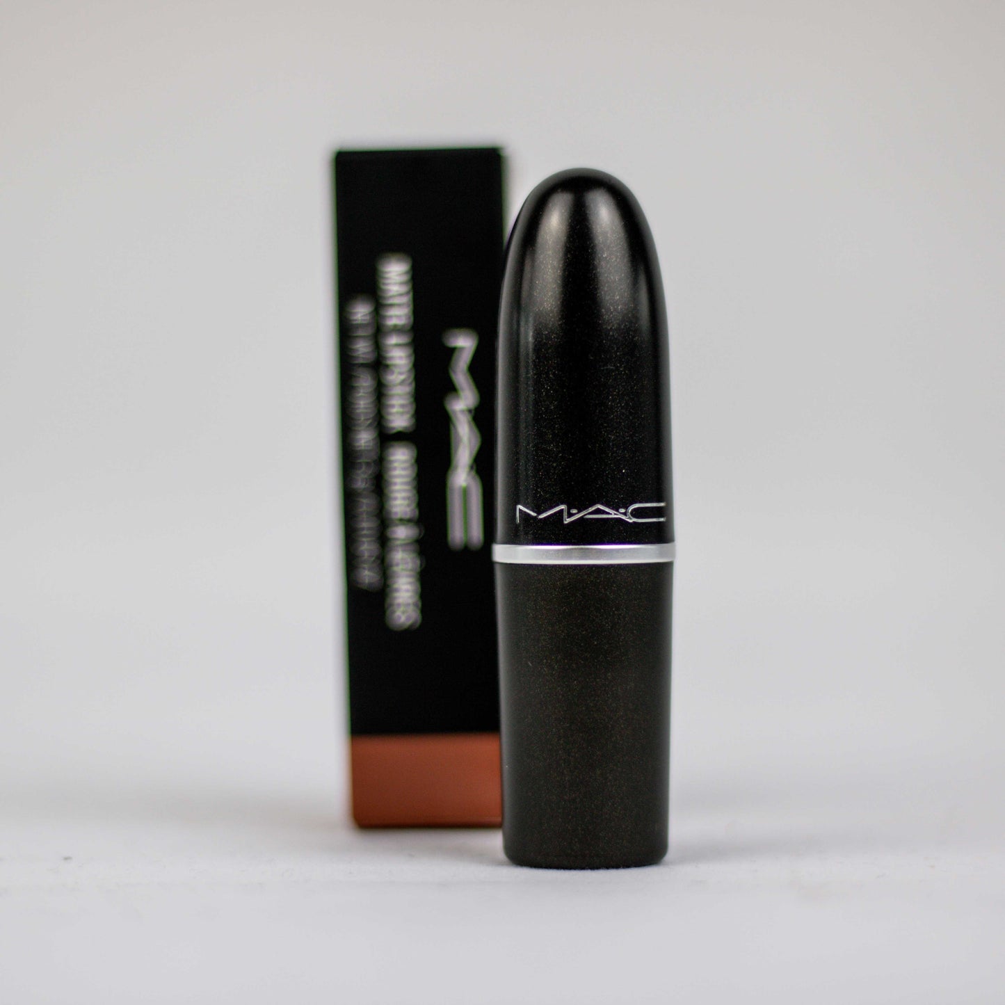 MAC Matte lipstick 616 Taupe