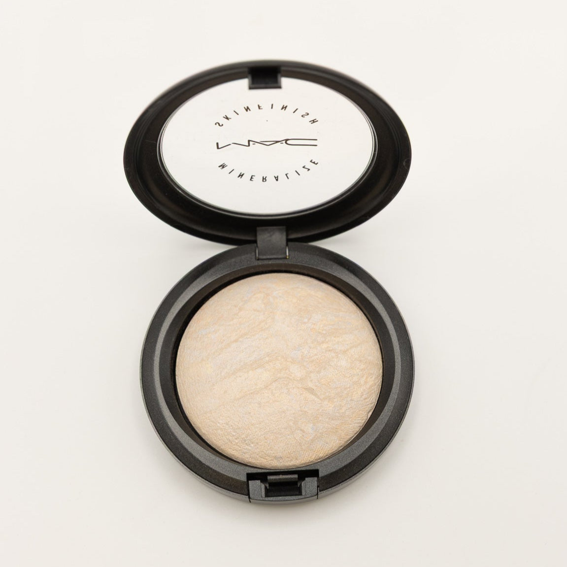 MAC Mineralize Skinfinish - Lightscapade