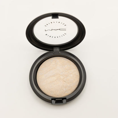 MAC Mineralize Skinfinish - Lightscapade