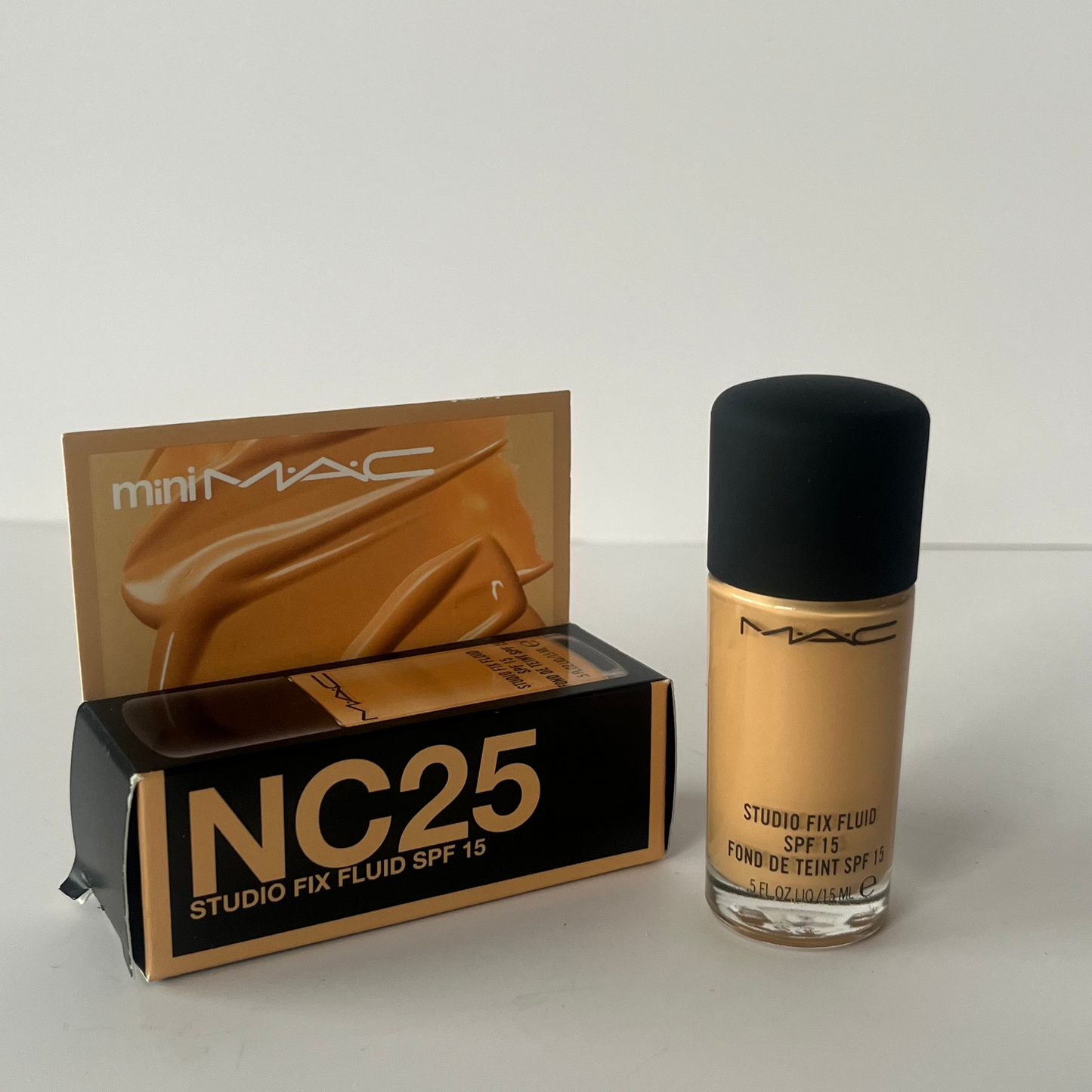 MAC Studio Fix Fluid Foundation MINI NC25