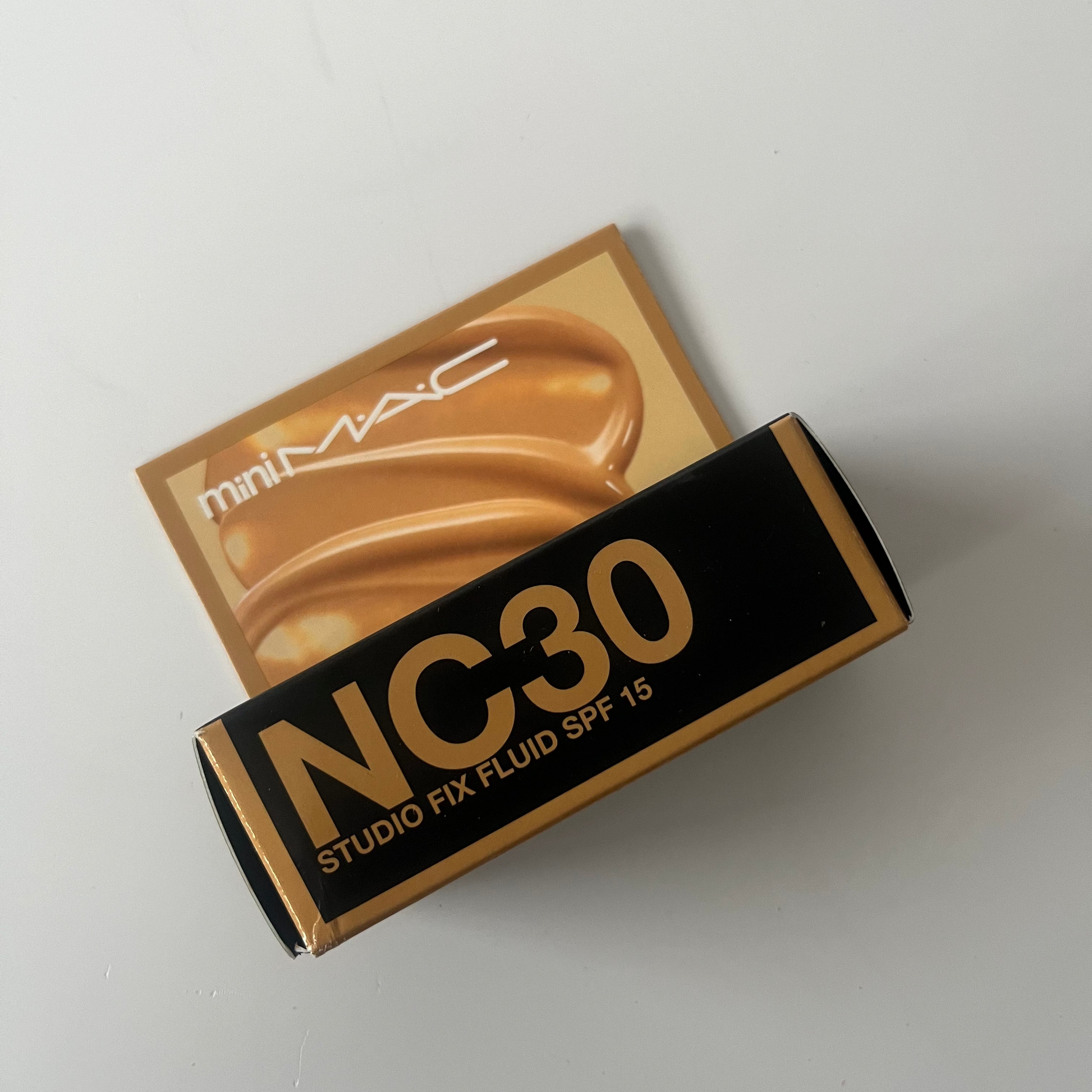 MAC Studio Fix Fluid Foundaton Mini SPF 15 - NC30 - oude formule