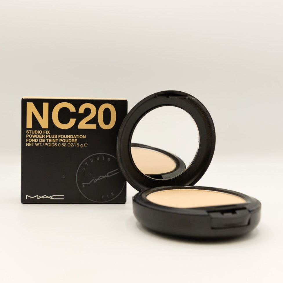 MAC Studio Fix Powder Plus Foundation NC 20 - Oude versie
