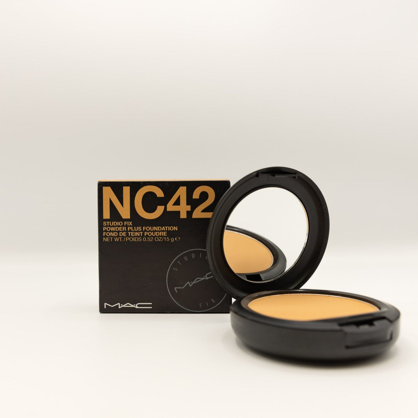 MAC Studio Fix powder plus foundation NC42 