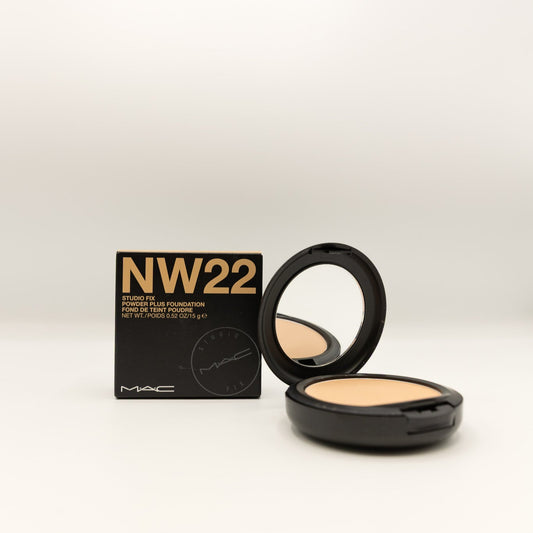MAC Studio Fix powder plus foundation NW 22