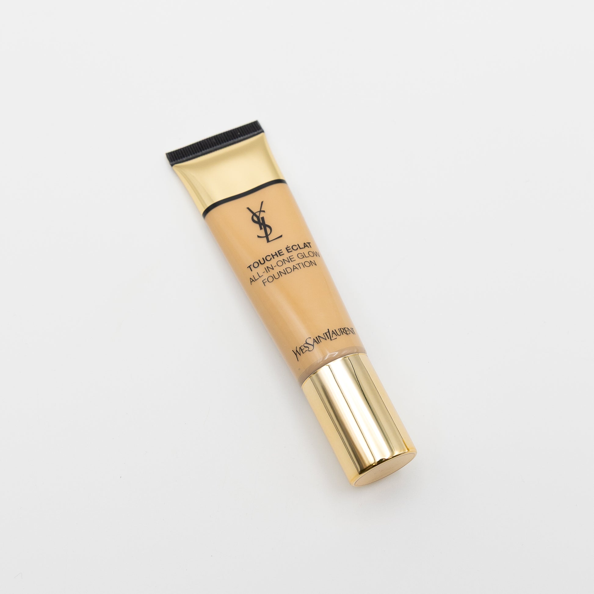 Yves Saint Laurent Touche Éclat All in One Glow Foundation B 30 Almond