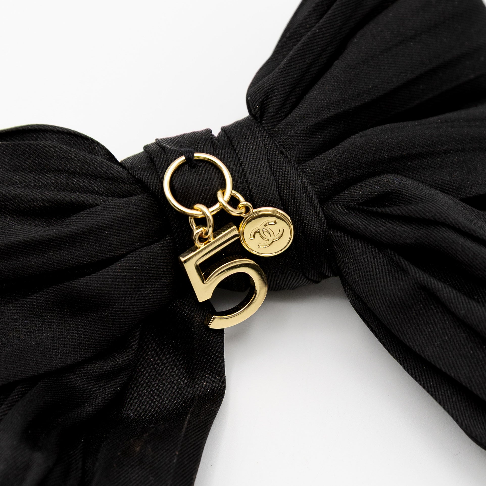 Zwarte Chanel N5 Haarspeld 
